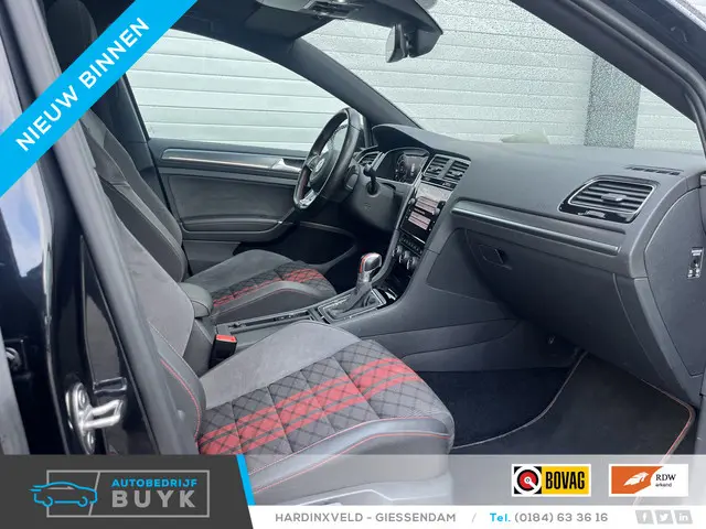 Volkswagen Golf 2.0 TSI GTI TCR 2019 Benzine 44