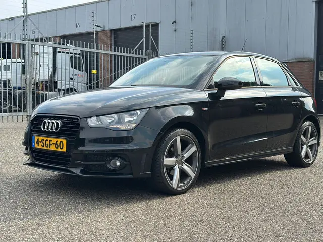 Audi A1 Sportback 1.2 TFSI Admired 2013 Benzine 3