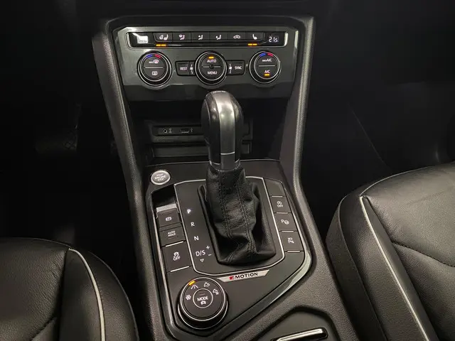 Volkswagen Tiguan 2.0 TSI 4Motion Highline 2016 Benzine 41