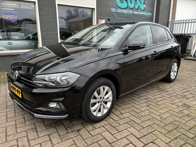 Volkswagen Polo 2
