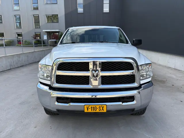 Dodge Ram 2