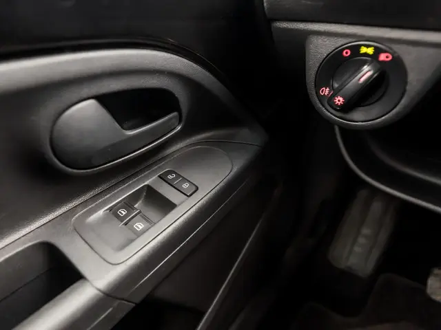 Volkswagen up! 1.0 take up! 2016 Benzine 17