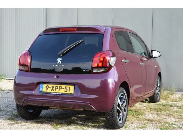 Peugeot 108 1.0 e-VTi Première 2014 Benzine 15