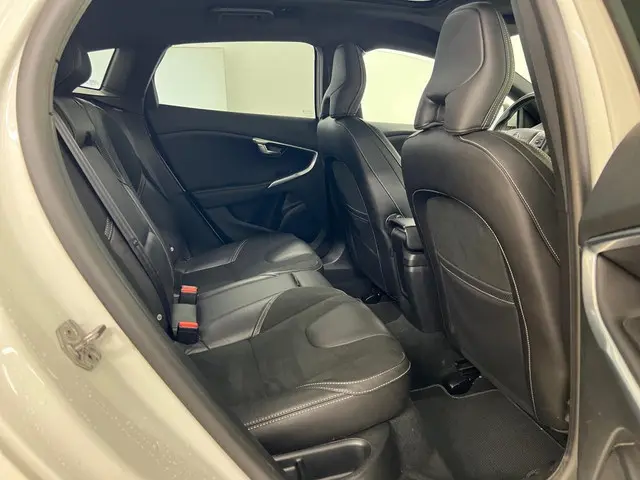Volvo V40 1.5 T3 Polar+ Sport 2020 Benzine 6