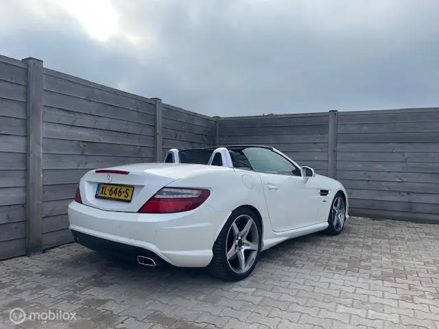 Mercedes-Benz SLK 200 2012 Benzine 8