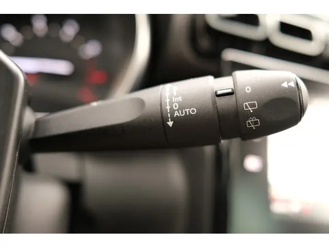Citroën C3 Aircross PT 110 Shine 2018 Benzine 32