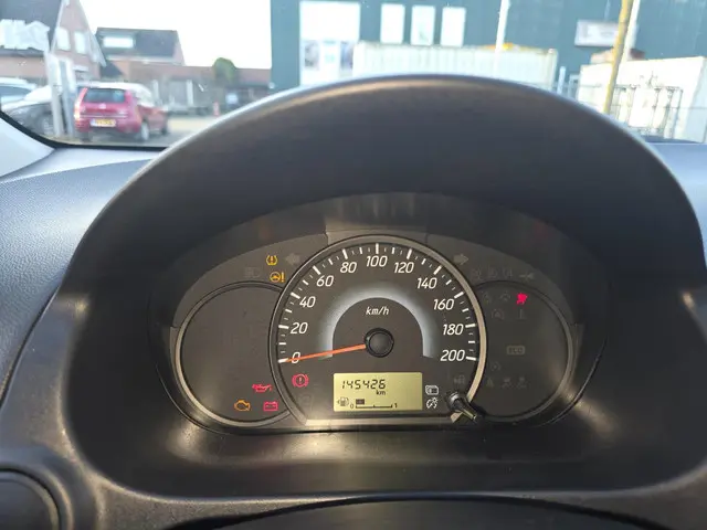 Mitsubishi Space Star 1.0 Entry 2015 Benzine 12