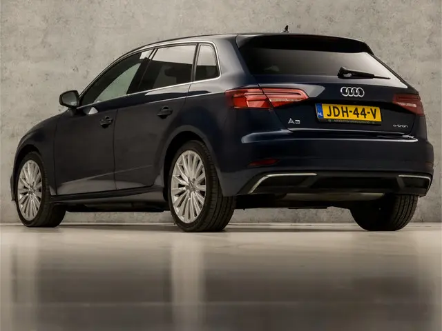 Audi A3 Sportback 1.4 e-tron Sport 2018 Hybride Benzine 3