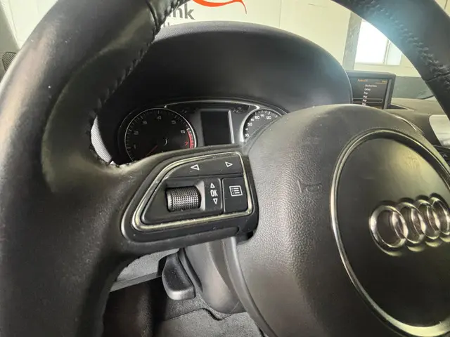 Audi A1 Sportback 1.4 TFSI Pro Line S 2012 Benzine 16
