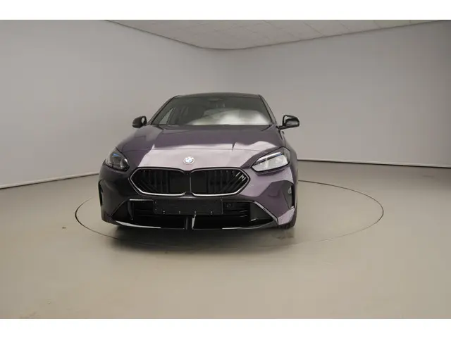 BMW 1 Serie 5-deurs 120 2025 Benzine 5