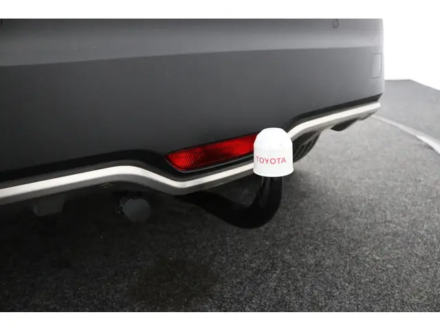 Toyota C-HR 1.8 Hybrid Executive 2017 Hybride Benzine 36