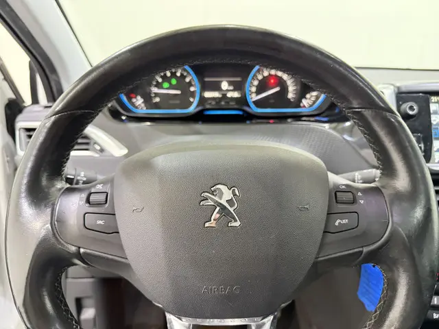 Peugeot 2008 1.2 PureTech 82 Allure Clima 2014 Benzine 41
