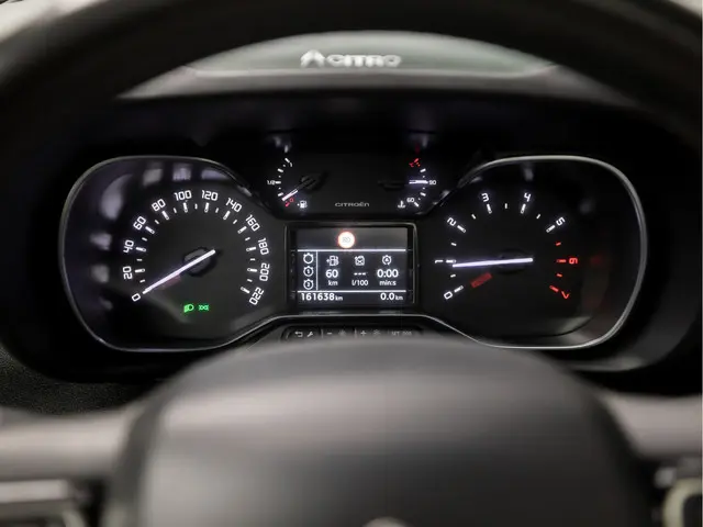 Citroën Berlingo 1.2 PureTech Shine Sport 2019 Benzine 23