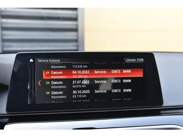 BMW 5 Serie Touring 520i High Executive 2017 Benzine 24
