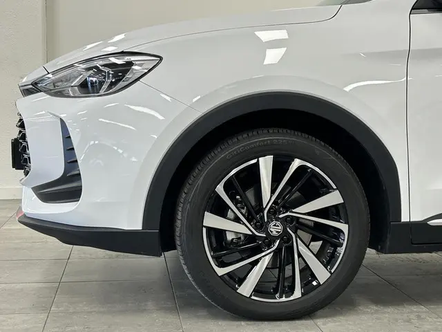 MG ZS Hybrid+ 1.5 Hybrid+ Luxury 2025 Hybride Benzine 34