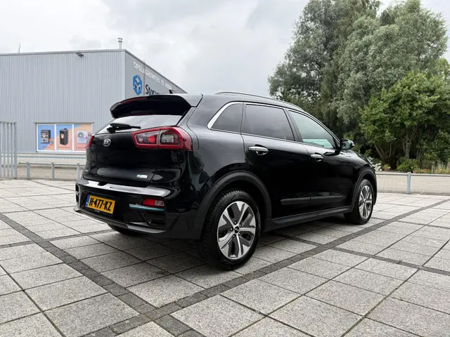Kia e-Niro ExecutiveLine 64 kWh 2020 Elektrisch 6