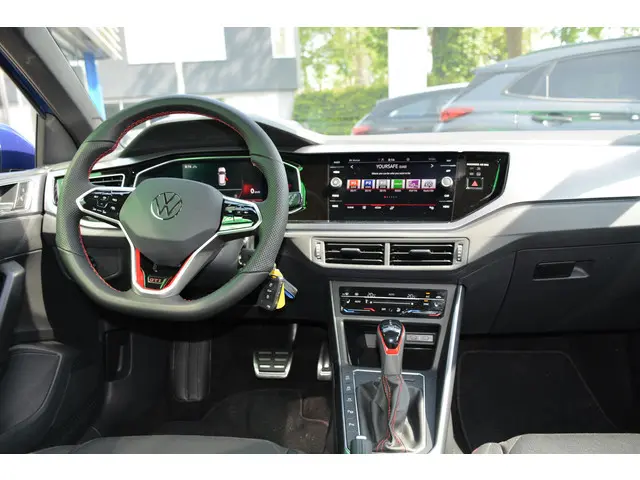Volkswagen Polo 2.0 TSI GTI 2022 Benzine 31