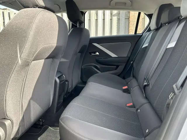 Opel Astra 1.2 Edition 2022 Benzine 12