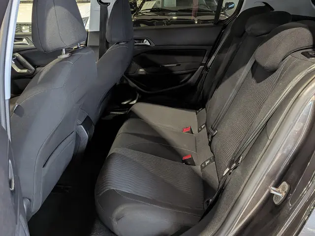 Peugeot 308 1.2 VTi Blue Lease 2013 Benzine 6