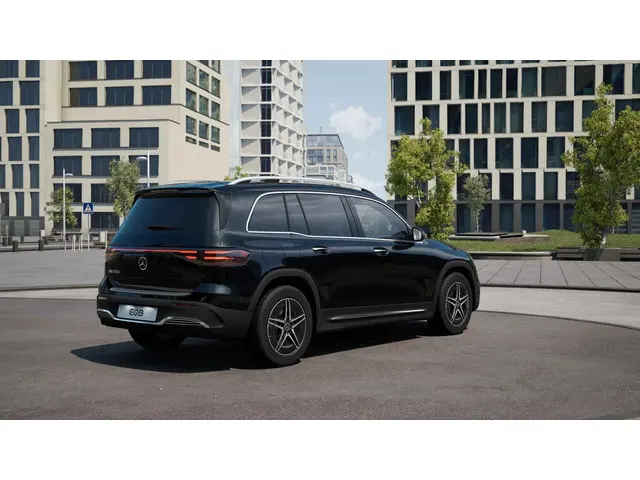 Mercedes-Benz EQB 250+ AMG Line 71 kWh 2025 Elektrisch 21