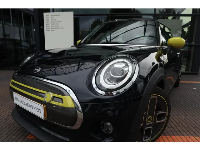 MINI Electric Yours 2020 Elektrisch 5