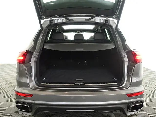 Porsche Cayenne 3.6 S Sport Chrono 300pk Aut- 2016 Benzine 34