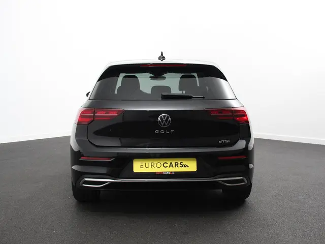 Volkswagen Golf 1.5 eTSI 150pk DSG Style 2023 Benzine 4