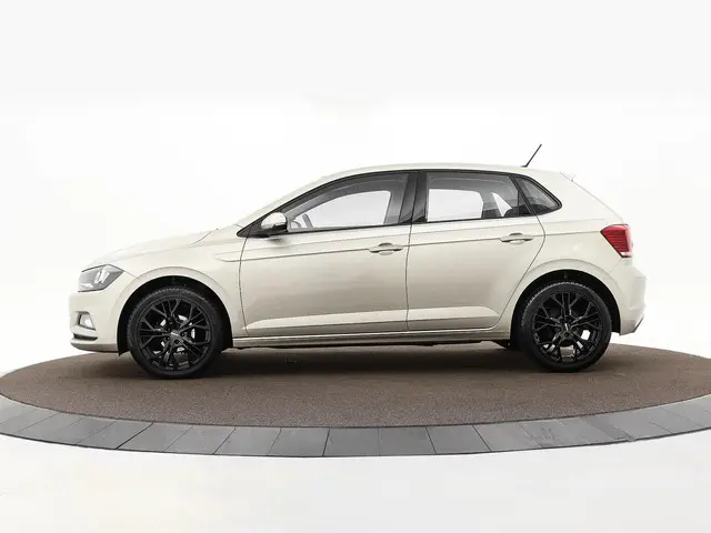 Volkswagen Polo 1.0 TSI 95pk Comfortline 2020 Benzine 23