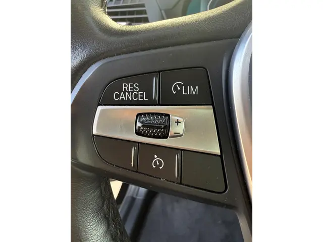 BMW X3 xDrive30e High Executive 2021 Hybride Benzine 25