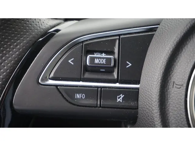 Suzuki Swift 1.4 Sport Smart Hybrid 2023 Benzine 21