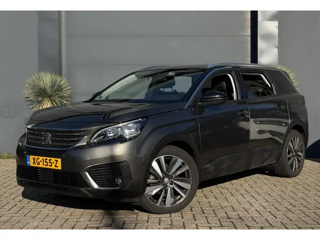 Peugeot 5008 1.2 PureTech/ Navi/PDC/AUT/7-Zits 2019 Benzine 3