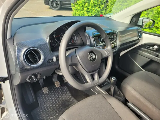 Volkswagen up! 1.0 BMT take up!,airco,lm 2017 Benzine 10