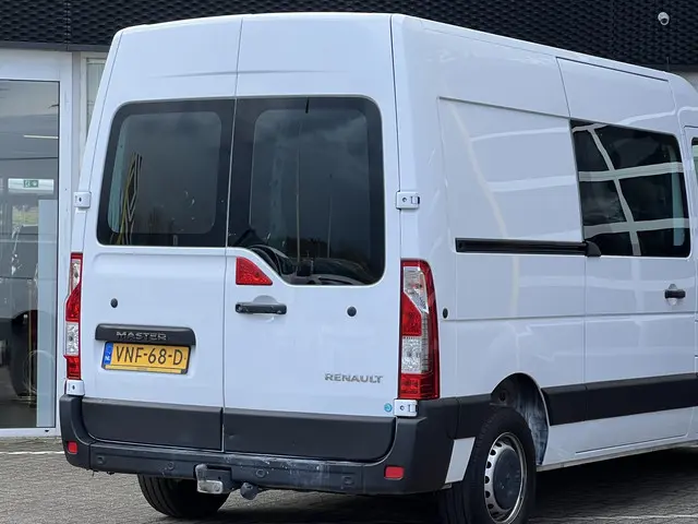 Renault Master T33 2.3 dCi 135 L2H2 Comfort 2021 Diesel 19