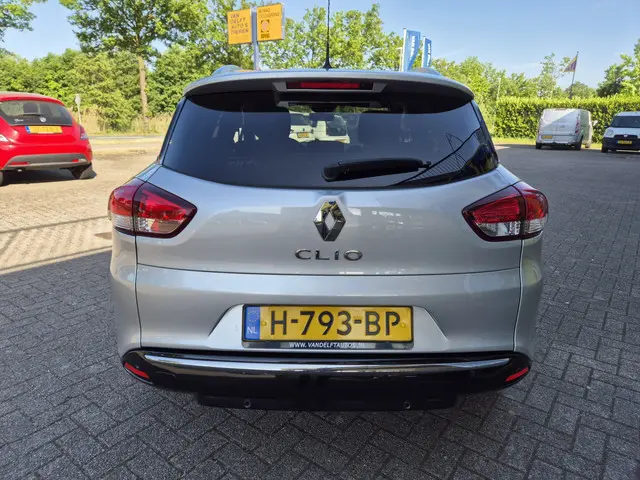 Renault Clio Estate 0.9 TCe Limited 2020 Benzine 16