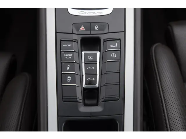 Porsche 911 3.8 Carrera 4S 2013 Benzine 39