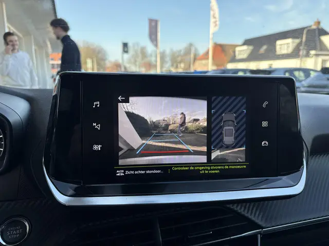 Peugeot 2008 1.2T 130pk Allure 2021 Benzine 20