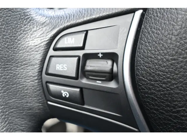 BMW 1 Serie 118i Corporate Lease Executive 2017 Benzine 35
