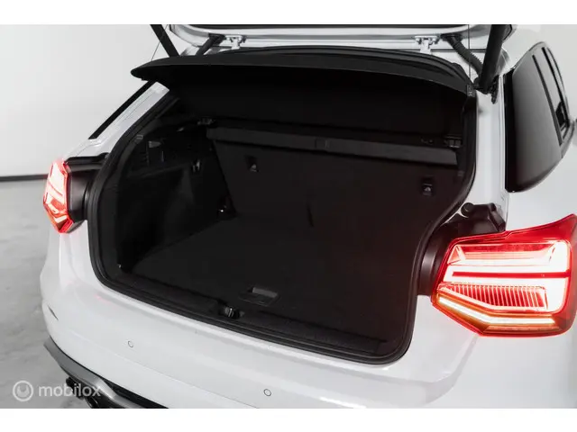 Audi Q2 2.0 TFSI SQ2 2020 Benzine 38