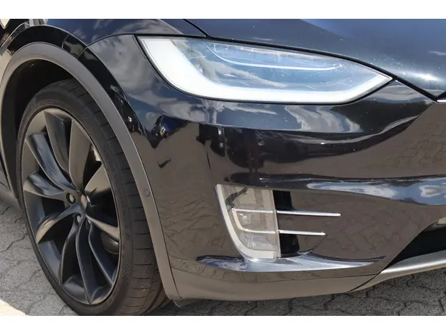 Tesla Model X 90D Base 6p. 2017 Elektrisch 13