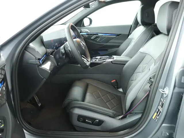 BMW i5 Sedan M60 xDrive 2025 Elektrisch 14