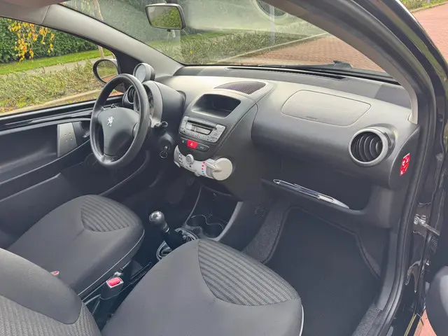 Peugeot 107 1.0 Active 93.000 KM AIRCO 2013 Benzine 17