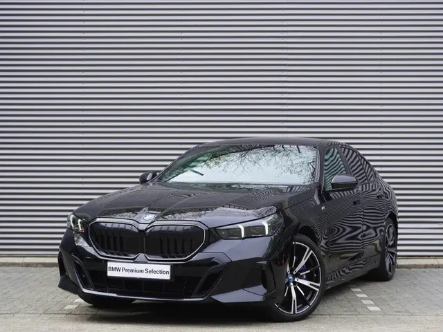 BMW 5 Serie 550e xDrive 2024 Hybride Benzine 28
