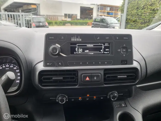 Opel Combo 1.2 PureTech 110 S&S L2 2023 Benzine 13