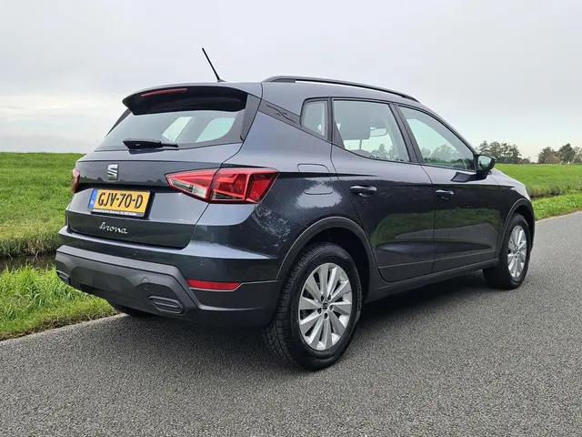 SEAT Arona 3