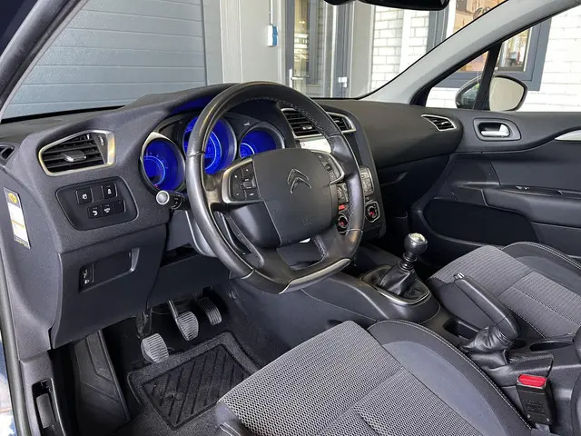 Citroën C4 1.2 PureTech Exclusive 2014 Benzine 8