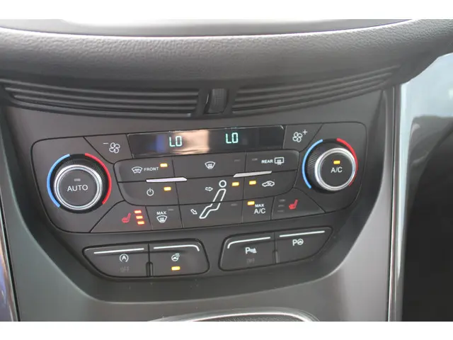 Ford C-MAX 1.0 EcoBoost 125 PK Titanium 2019 Benzine 19