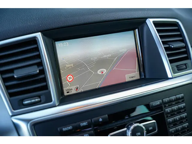 Mercedes-Benz M-Klasse 350 2013 Benzine 19