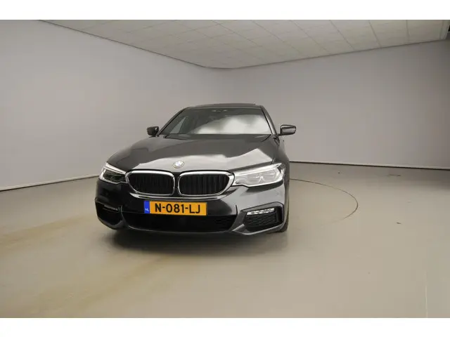 BMW 5 Serie 540i High Executive 2018 Benzine 5