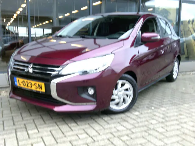 Mitsubishi Space Star 2