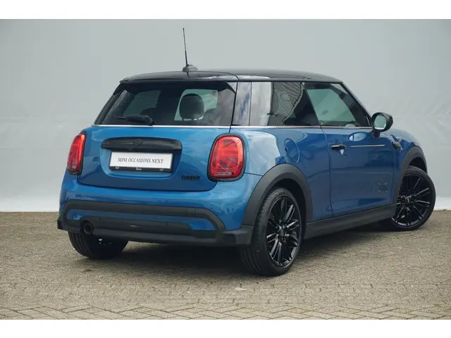 MINI 5-Deurs 2